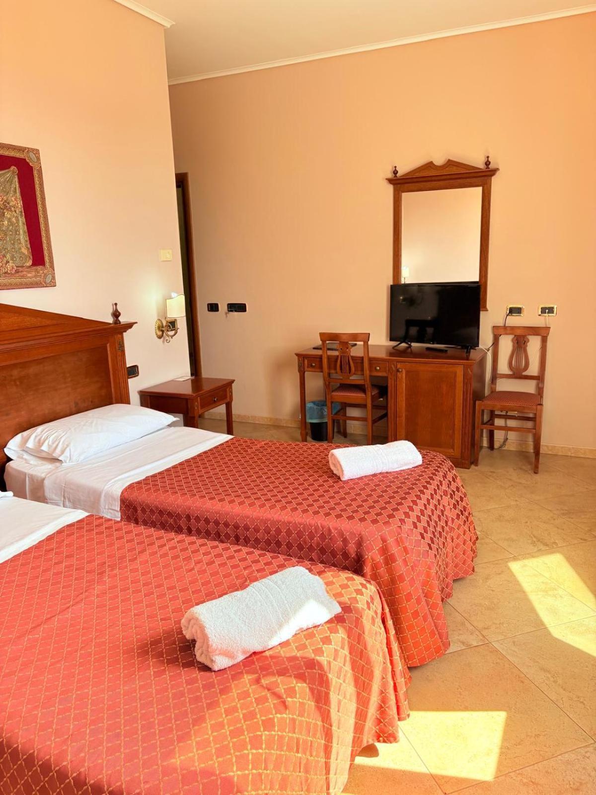 מזרה דל ואלו D'Angelo Palace Hotel מראה חיצוני תמונה