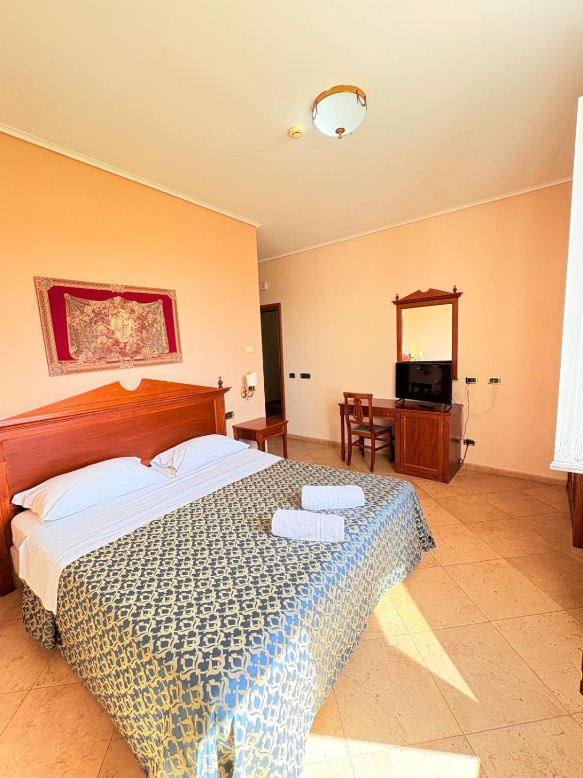 מזרה דל ואלו D'Angelo Palace Hotel מראה חיצוני תמונה